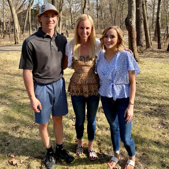 Meet your Posher, Trisha - Picture 1 of 1